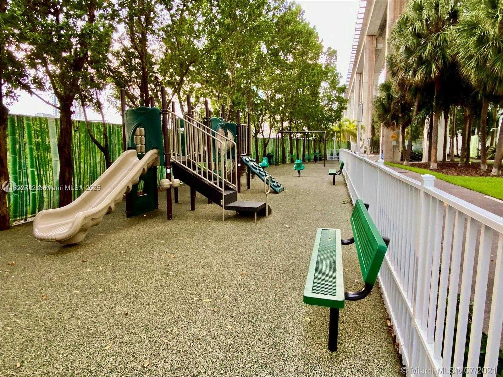 Small Image of 90 SOUTH WEST 3RD ST #3010, Miami Number 43