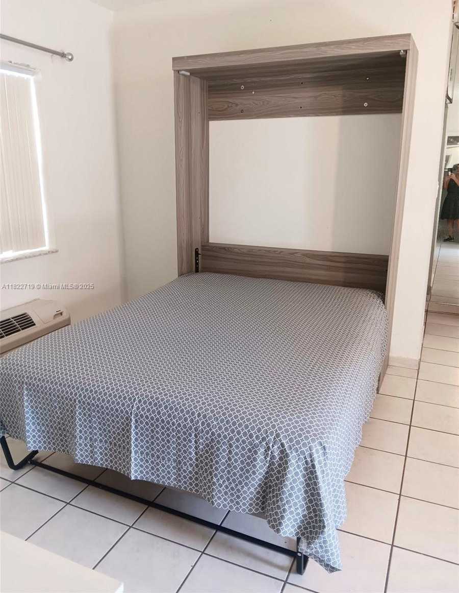 Small Image of 315 VAN BUREN ST #102B, Hollywood Number 7
