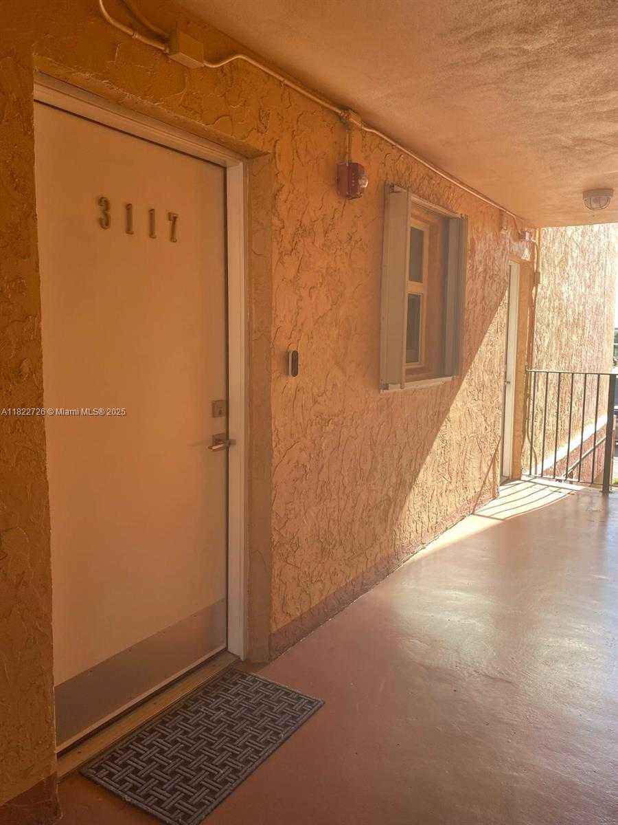Small Image of Hialeah Number 20