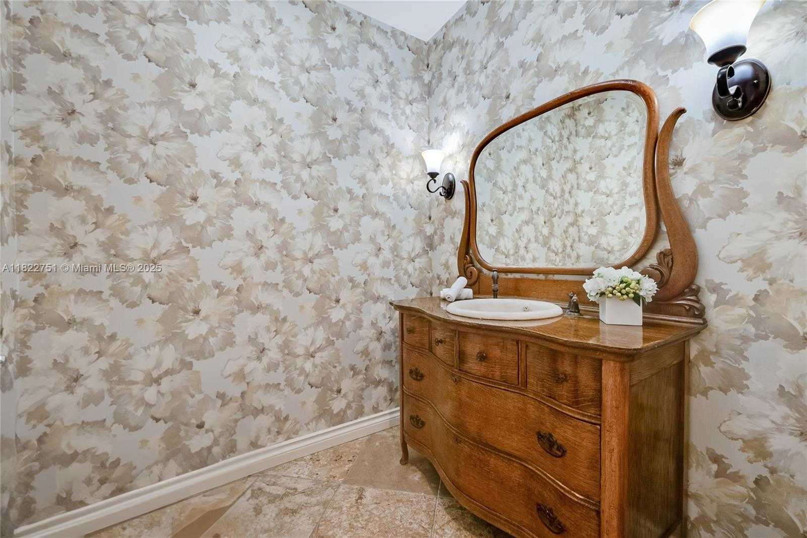 Small Image of 13611 DEERING BAY DR #101, Coral Gables Number 9