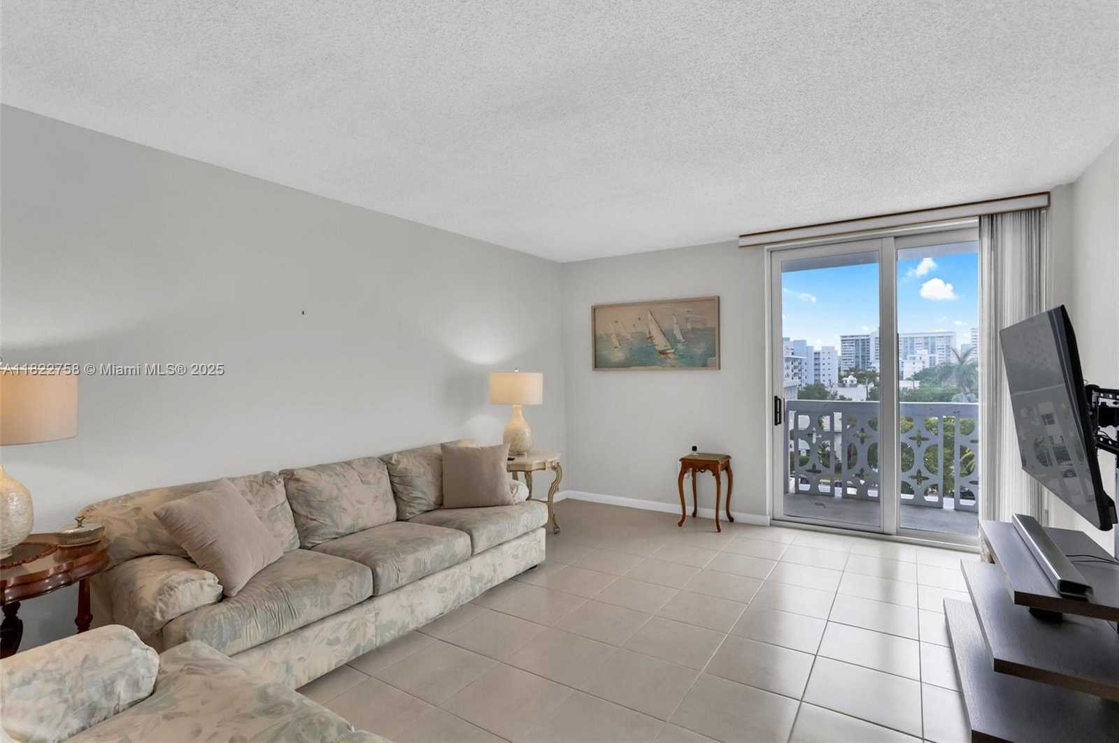Small Image of 1020 MERIDIAN AVE #616, Miami Beach Number 17