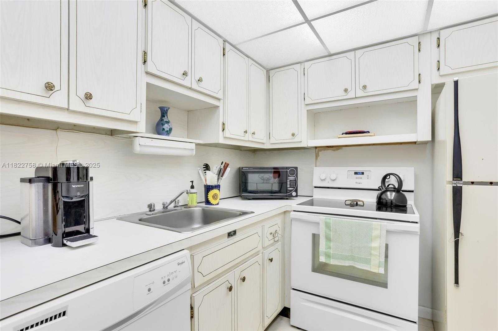 Small Image of 1020 MERIDIAN AVE #616, Miami Beach Number 21