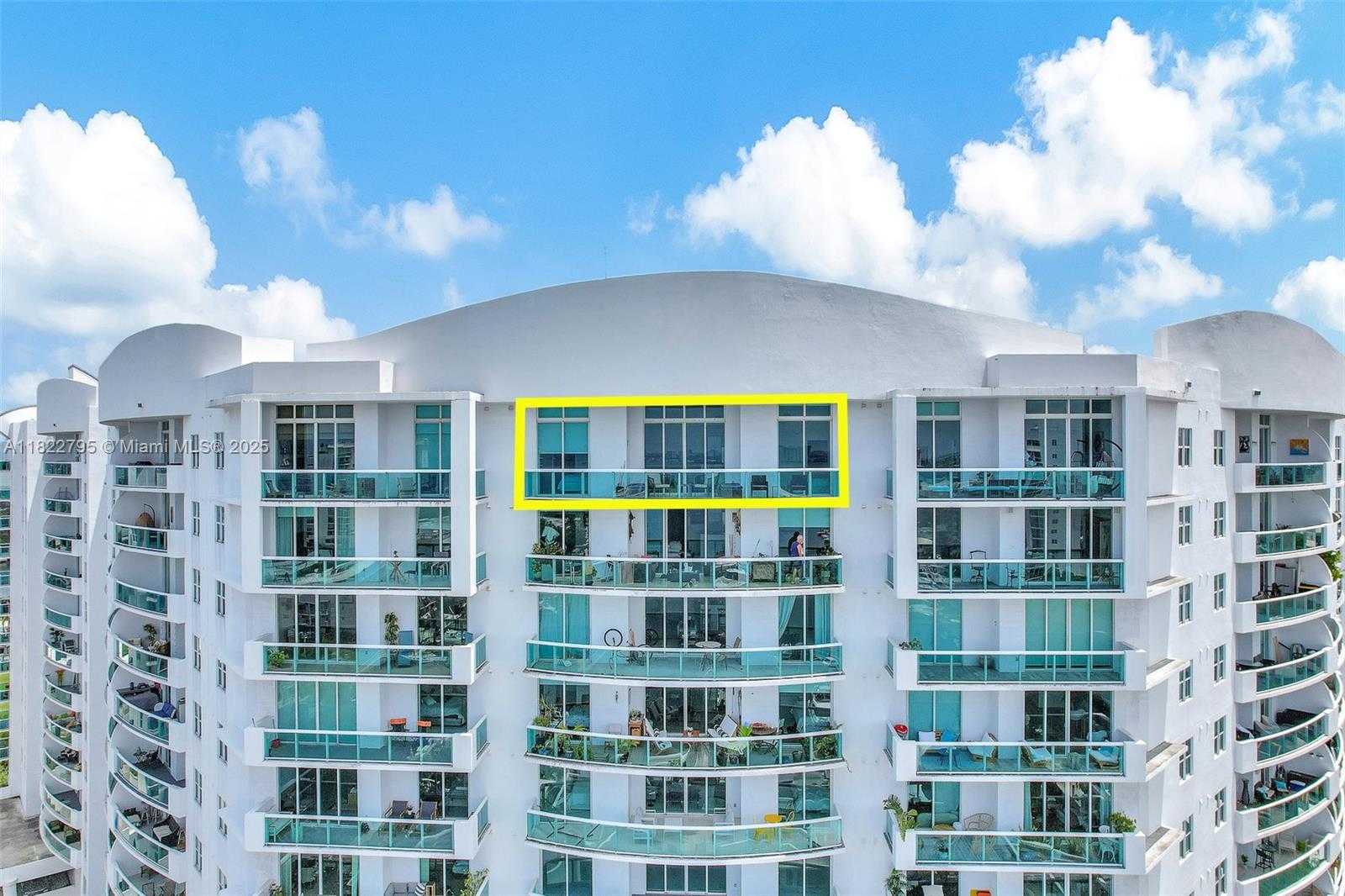 Small Image of 7900 HARBOR ISLAND DR #PH1, North Bay Village Number 4