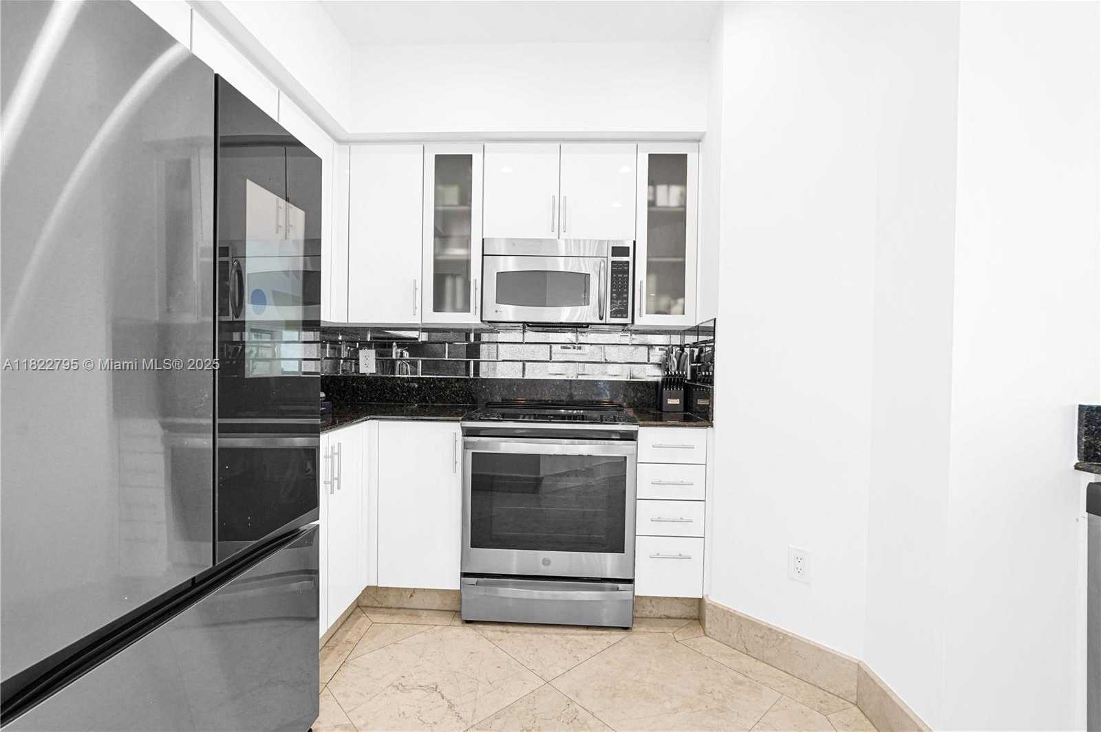 Small Image of 7900 HARBOR ISLAND DR #PH1, North Bay Village Number 42