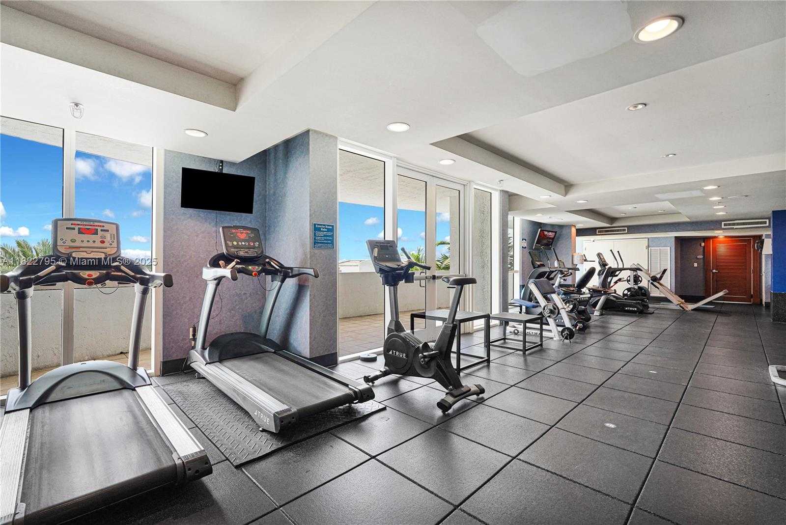 Small Image of 7900 HARBOR ISLAND DR #PH1, North Bay Village Number 56