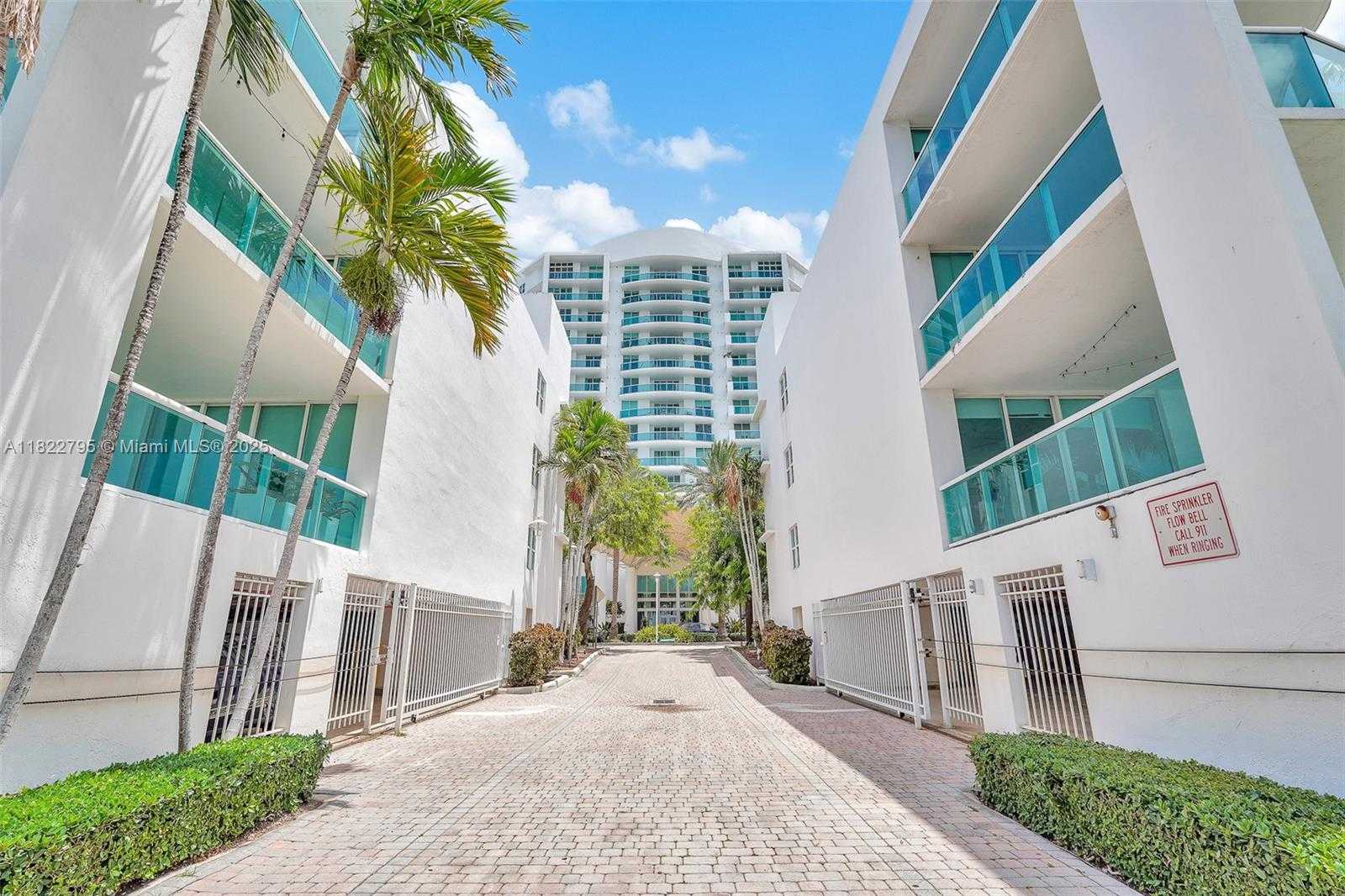 Small Image of 7900 HARBOR ISLAND DR #PH1, North Bay Village Number 65