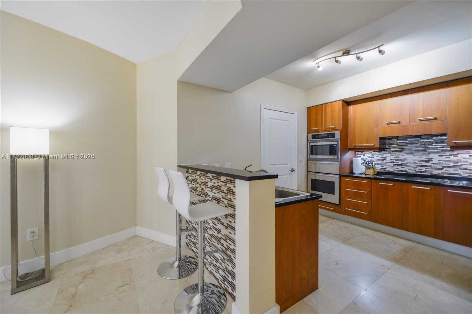 Small Image of 3101 SOUTH OCEAN DR #404, Hollywood Number 11