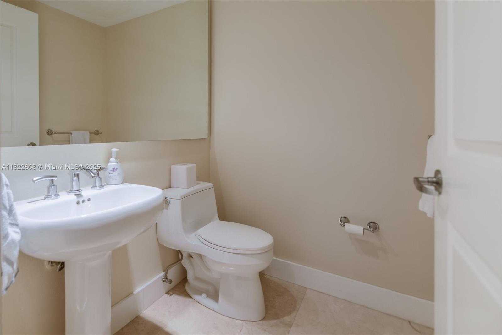 Small Image of 3101 SOUTH OCEAN DR #404, Hollywood Number 15