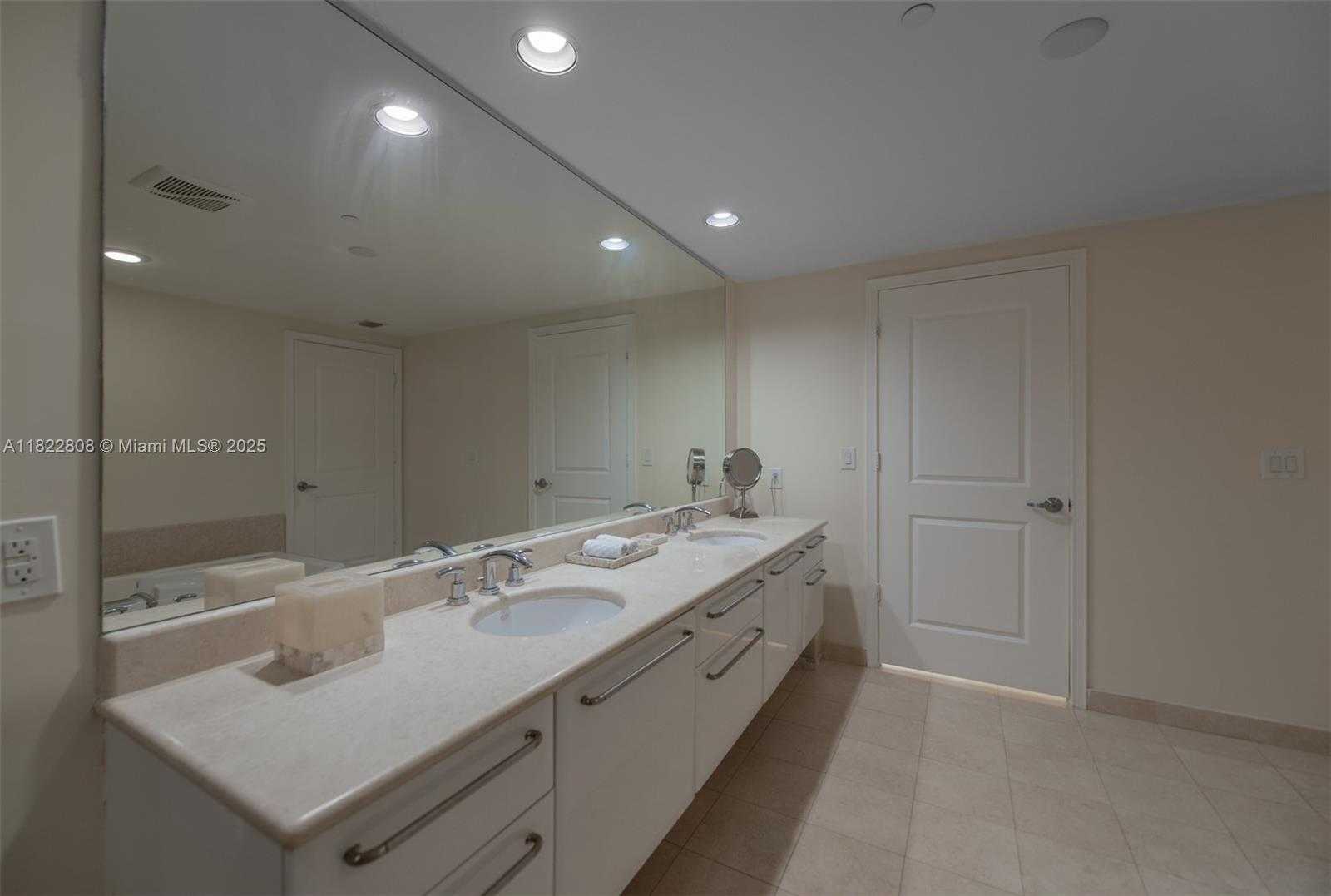 Small Image of 3101 SOUTH OCEAN DR #404, Hollywood Number 20
