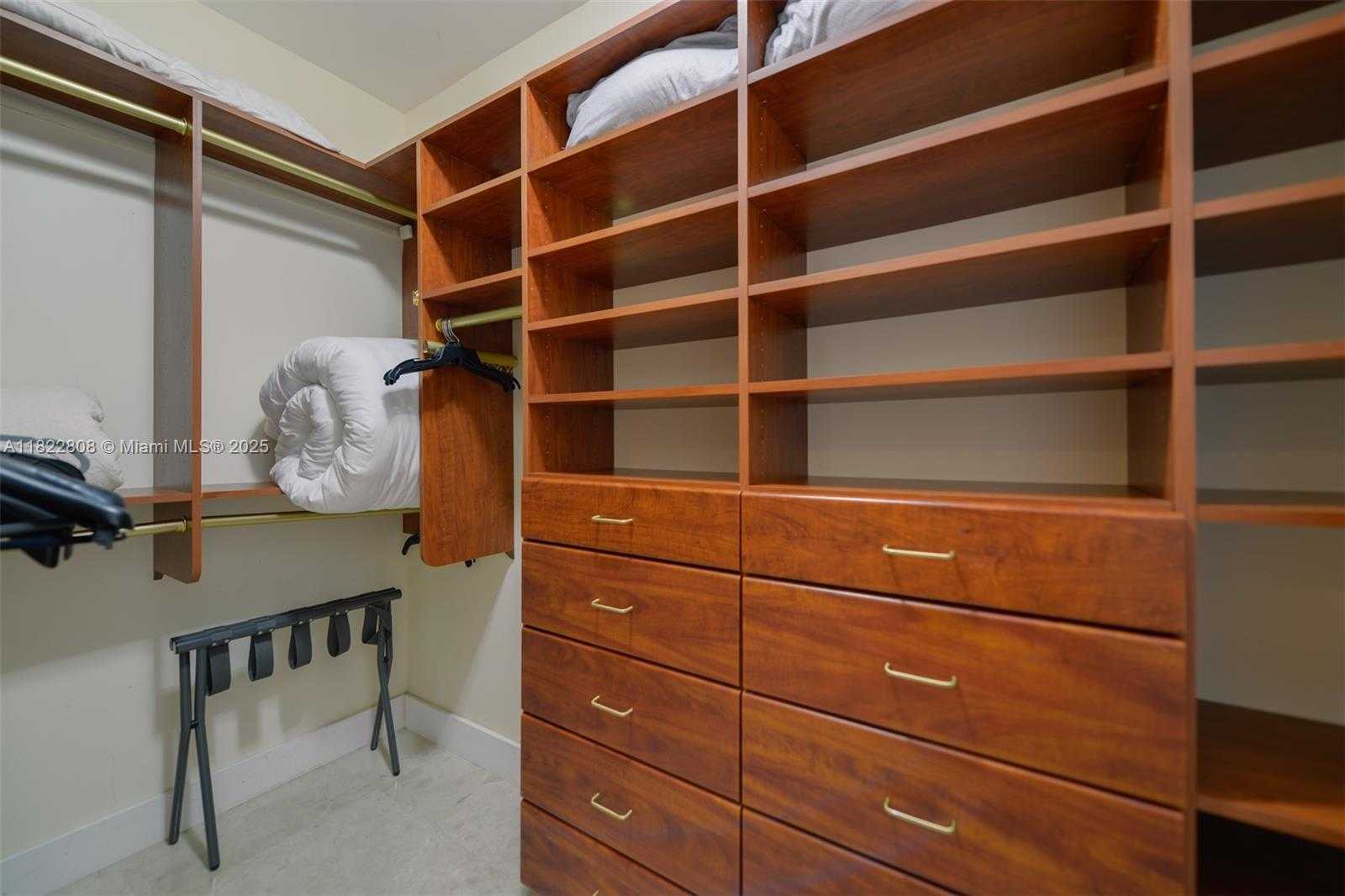 Small Image of 3101 SOUTH OCEAN DR #404, Hollywood Number 23