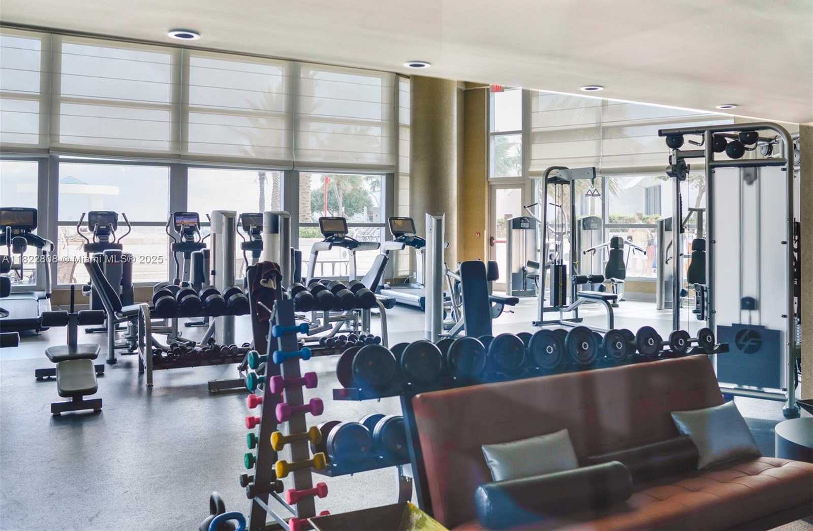Small Image of 3101 SOUTH OCEAN DR #404, Hollywood Number 30