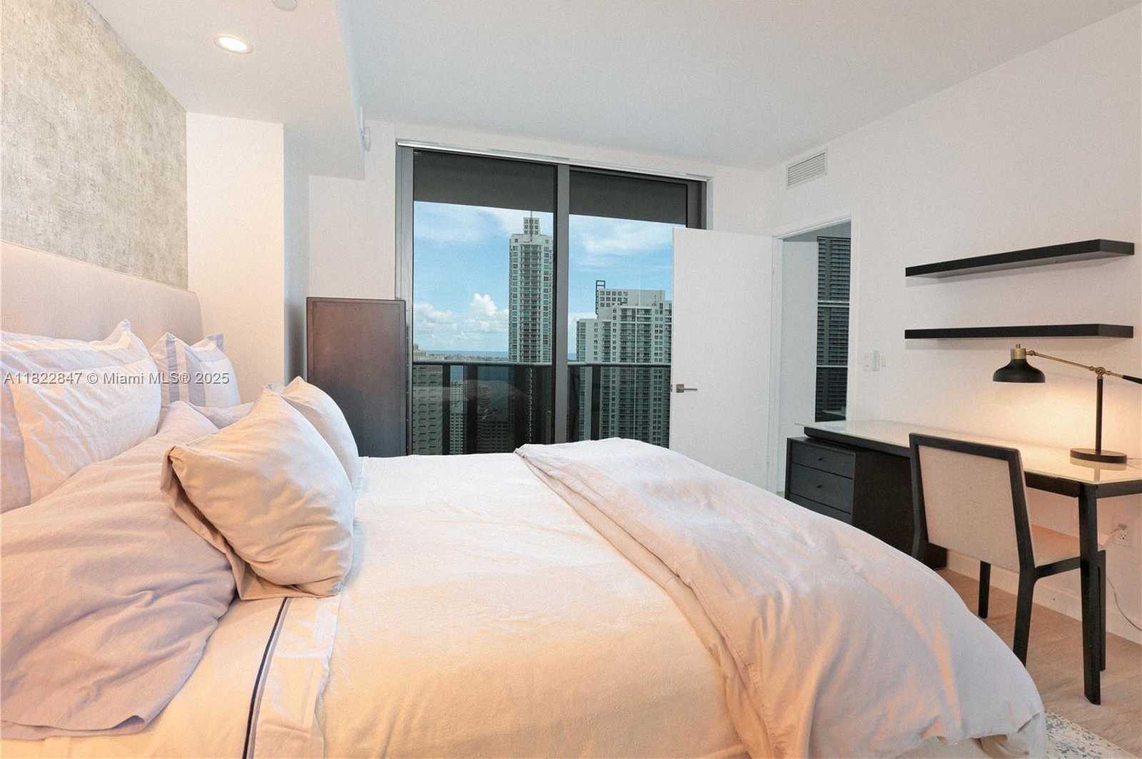 Small Image of 45 SOUTH WEST 9TH ST #3403, Miami Number 13