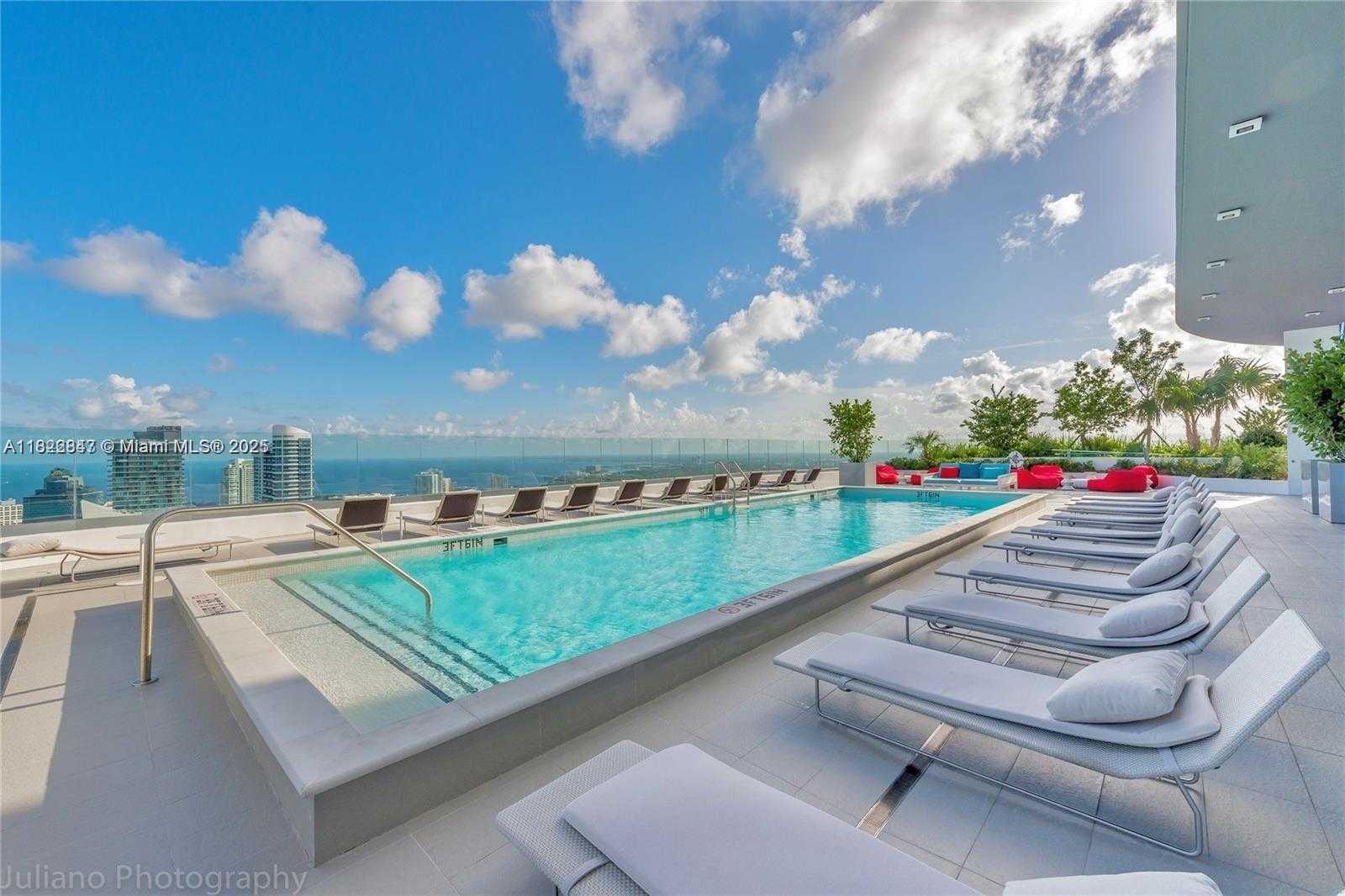 Small Image of 45 SOUTH WEST 9TH ST #3403, Miami Number 28