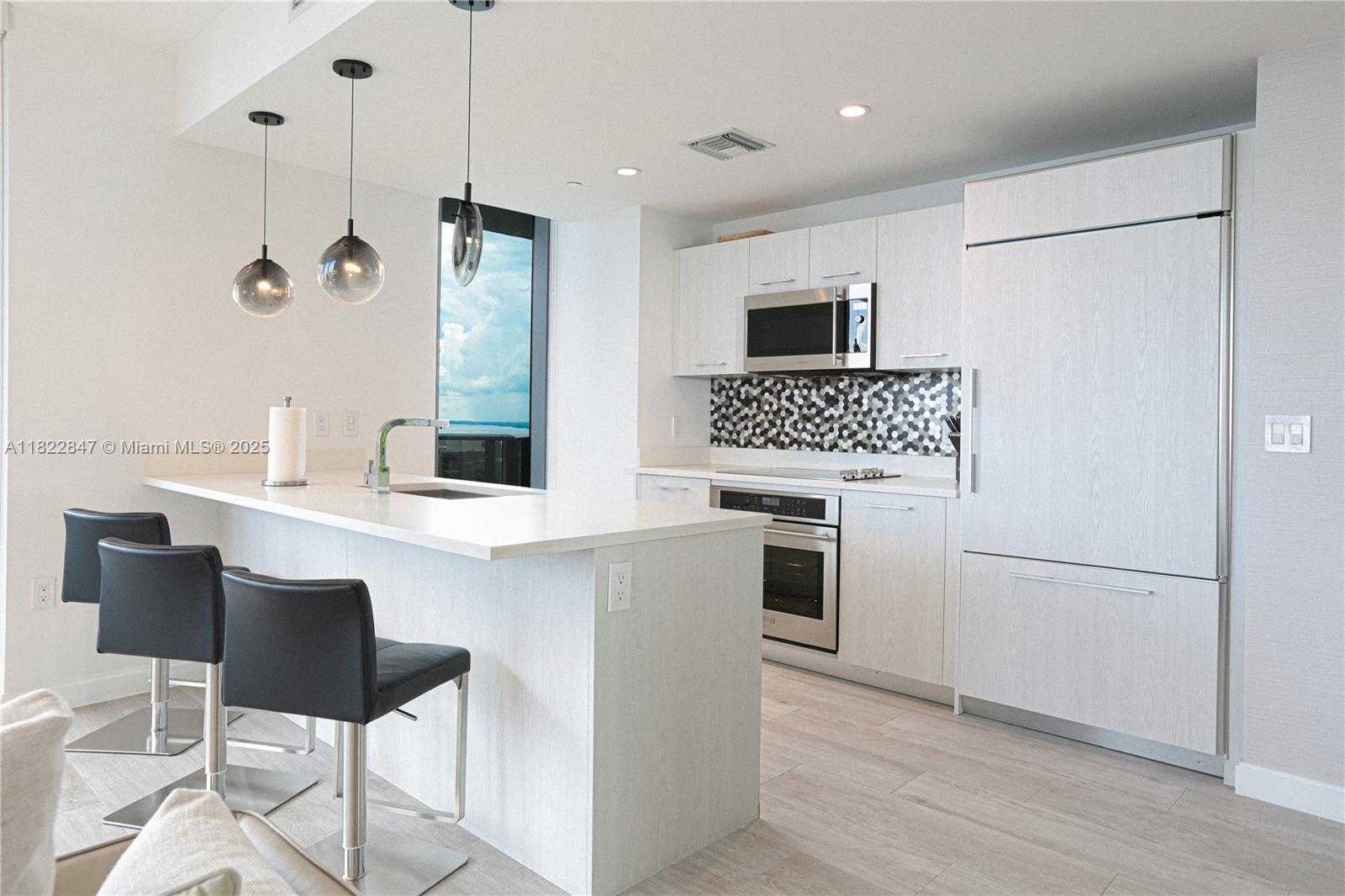 Small Image of 45 SOUTH WEST 9TH ST #3403, Miami Number 4