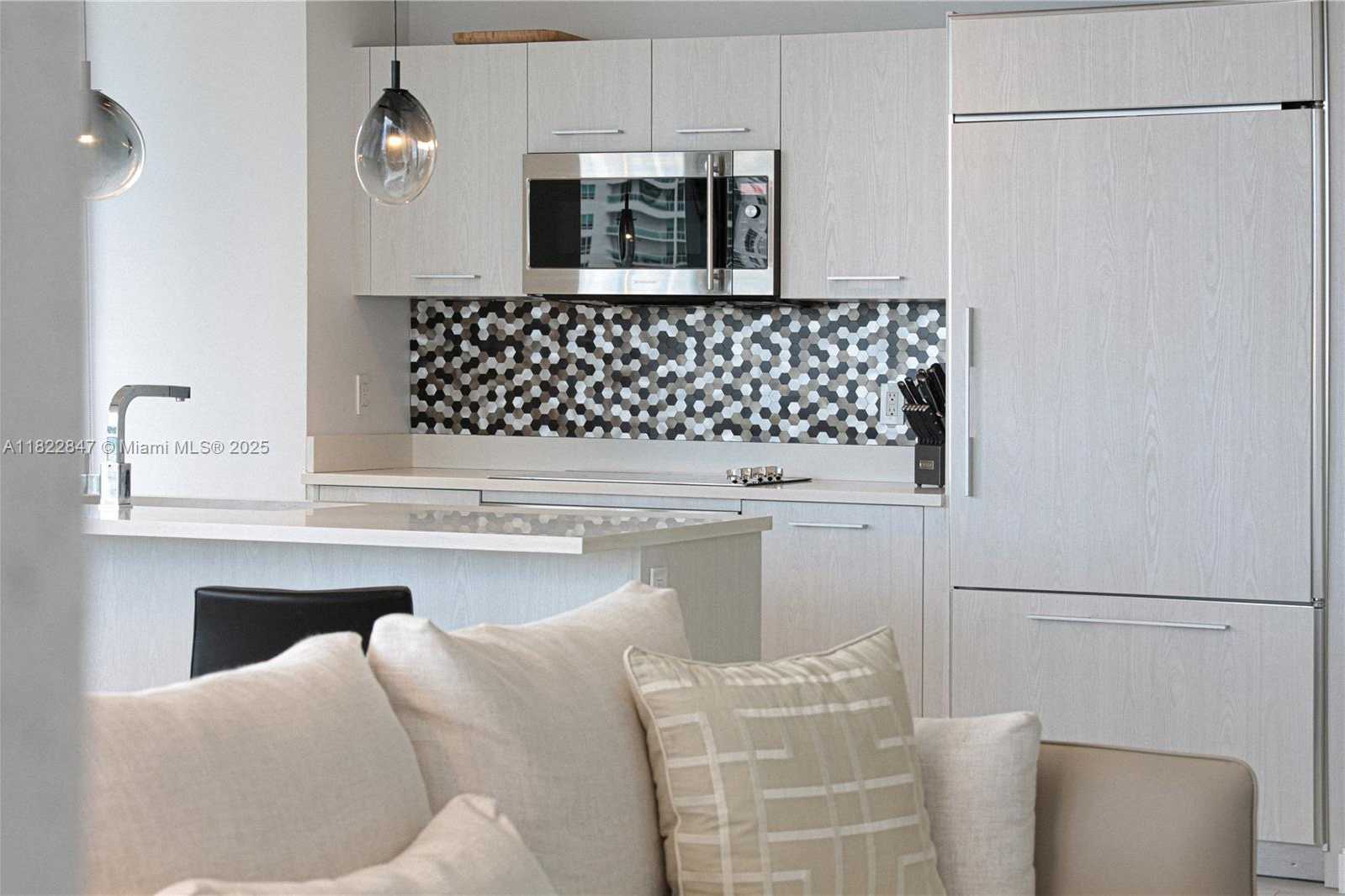 Small Image of 45 SOUTH WEST 9TH ST #3403, Miami Number 5