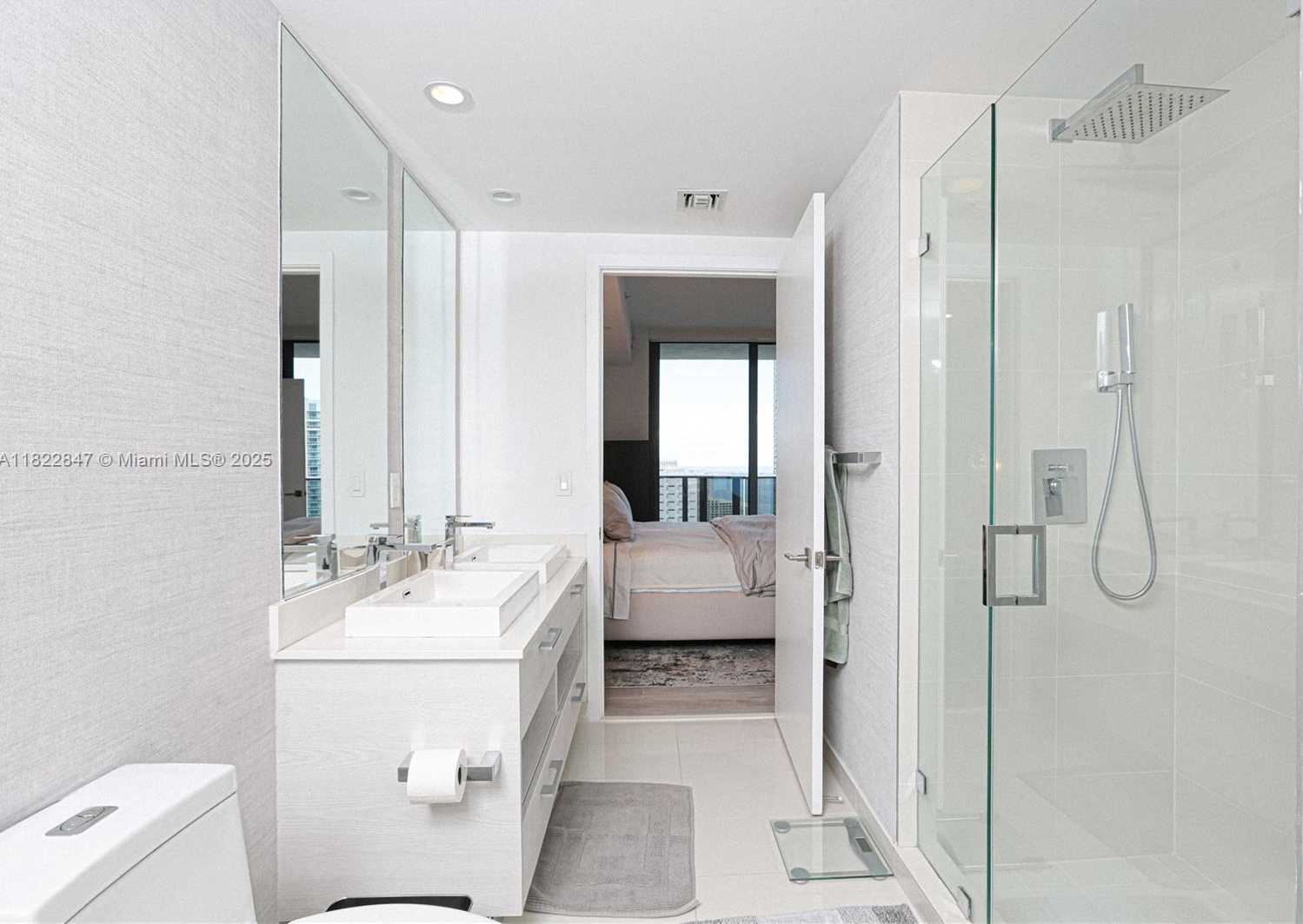 Small Image of 45 SOUTH WEST 9TH ST #3403, Miami Number 9