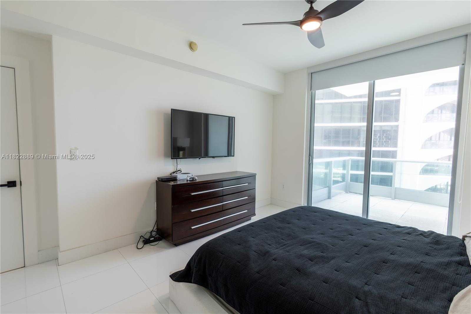 Small Image of 900 BISCAYNE BLVD #2210, Miami Number 18