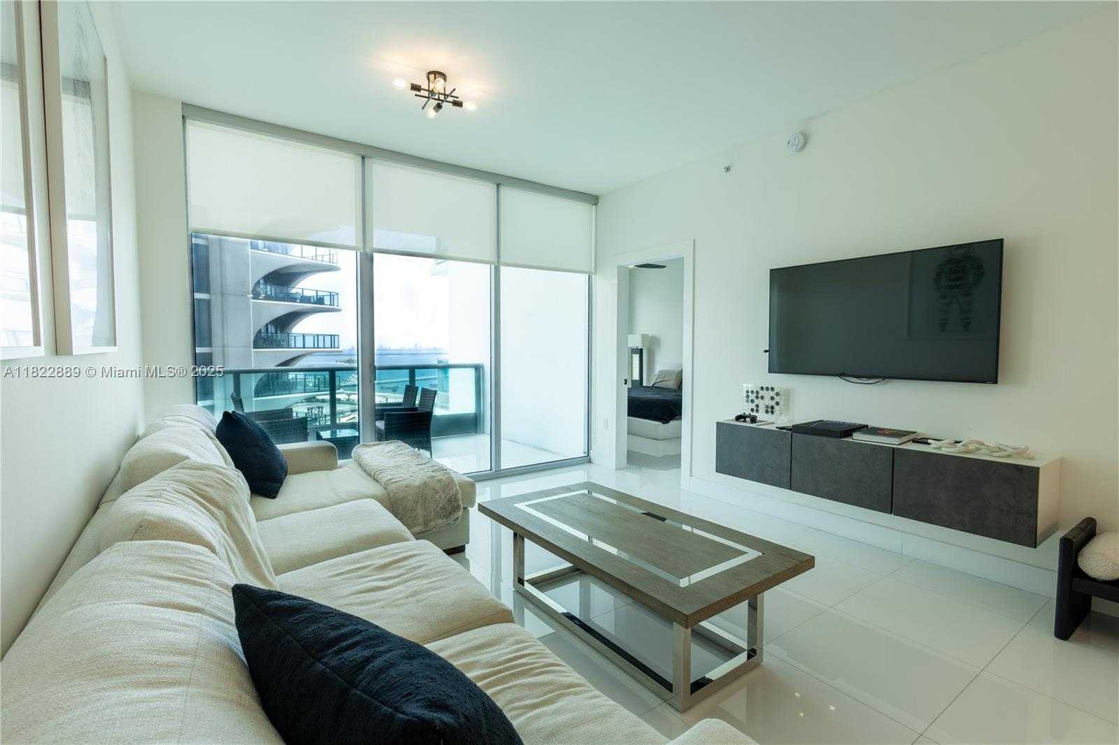 Small Image of 900 BISCAYNE BLVD #2210, Miami Number 2