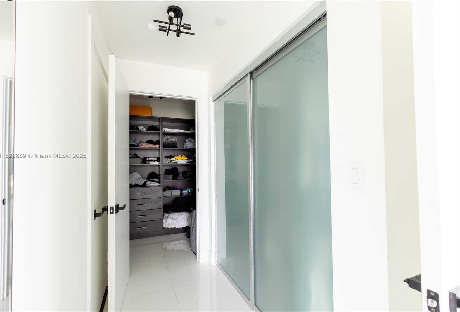 Small Image of 900 BISCAYNE BLVD #2210, Miami Number 21