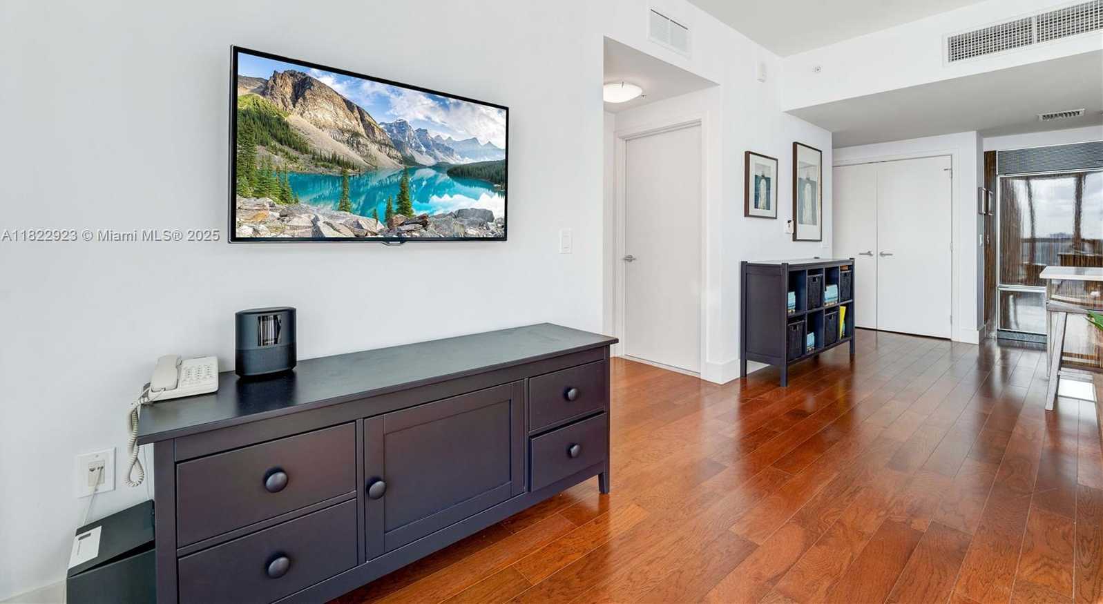 Small Image of 6899 COLLINS AVE #1409, Miami Beach Number 19