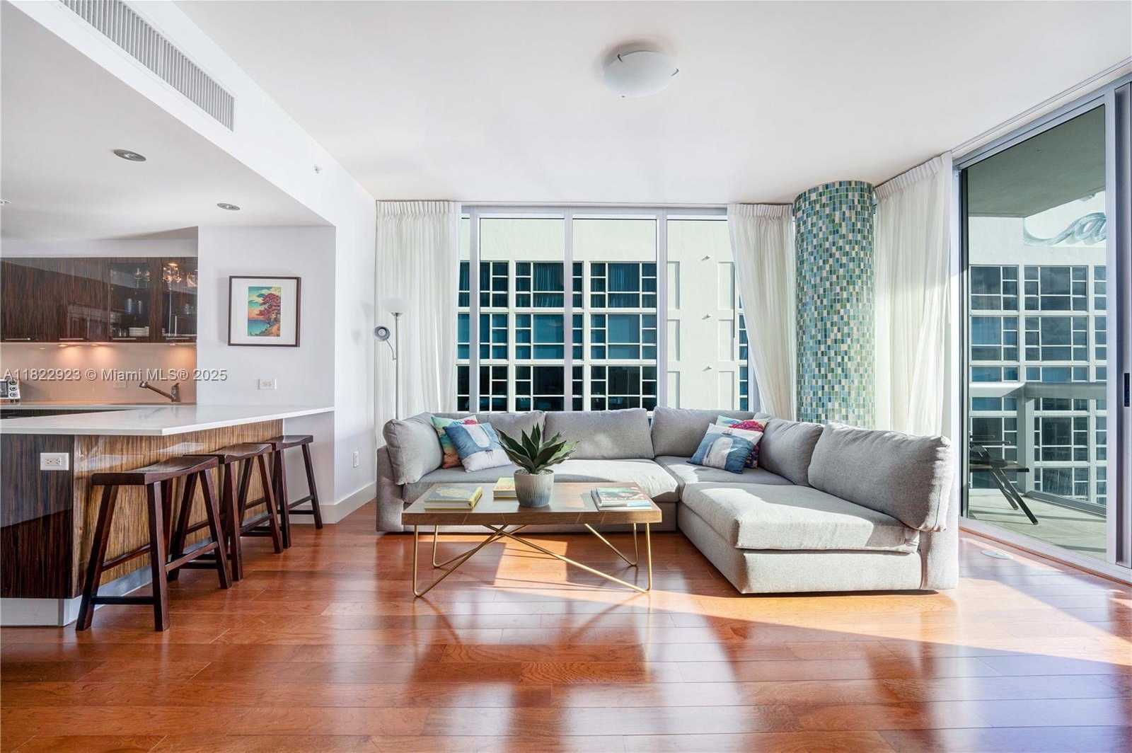 Small Image of 6899 COLLINS AVE #1409, Miami Beach Number 7