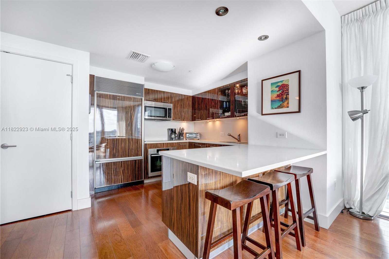 Small Image of 6899 COLLINS AVE #1409, Miami Beach Number 8