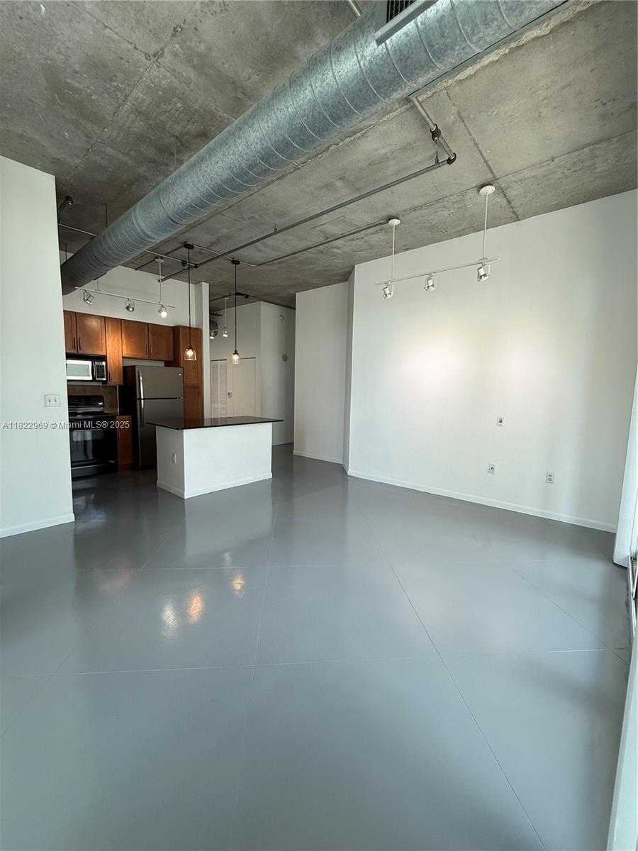 Small Image of 2001 BISCAYNE BLVD #2402, Miami Number 11