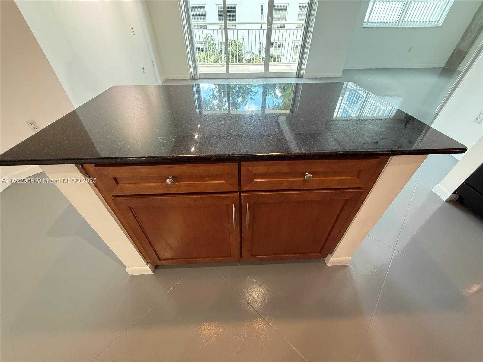 Small Image of 2001 BISCAYNE BLVD #2402, Miami Number 13