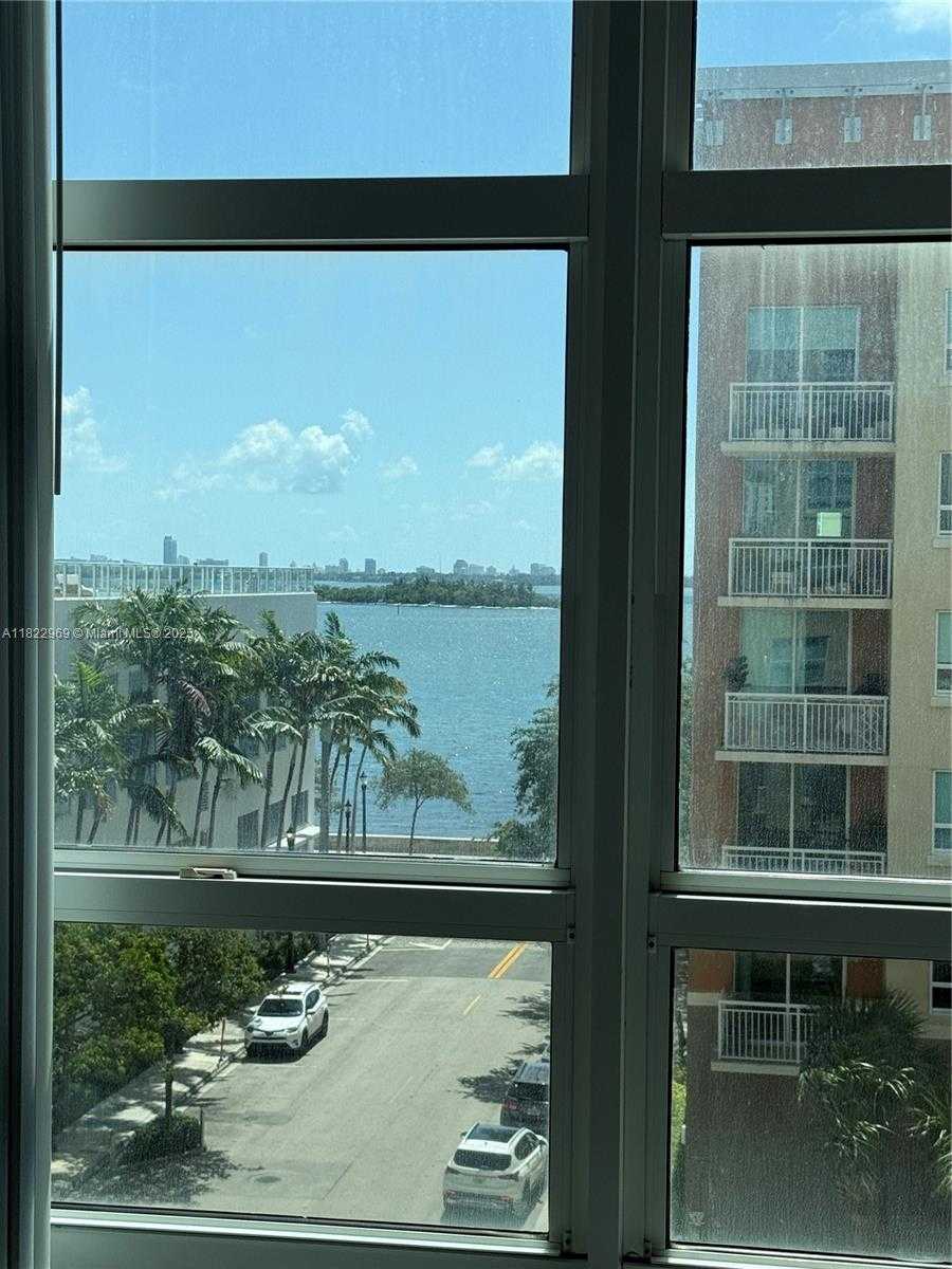 Small Image of 2001 BISCAYNE BLVD #2402, Miami Number 18
