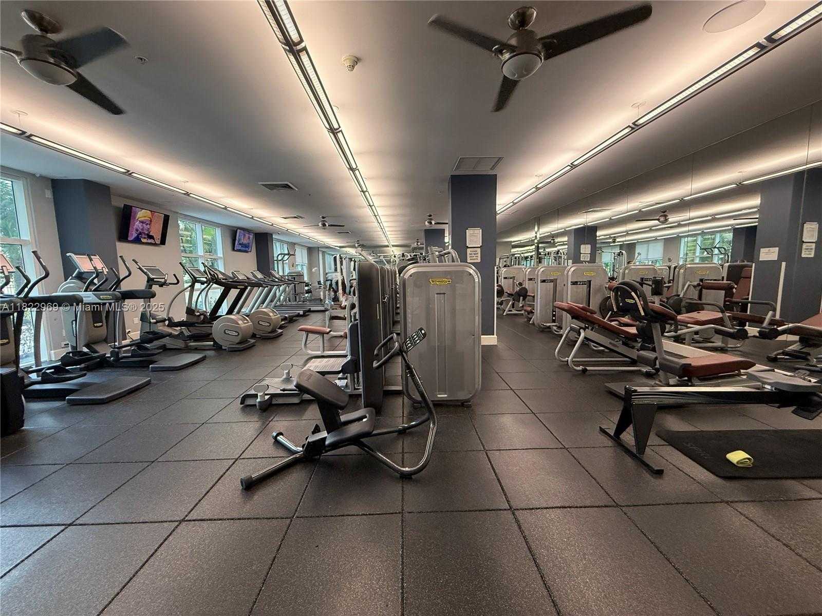 Small Image of 2001 BISCAYNE BLVD #2402, Miami Number 49