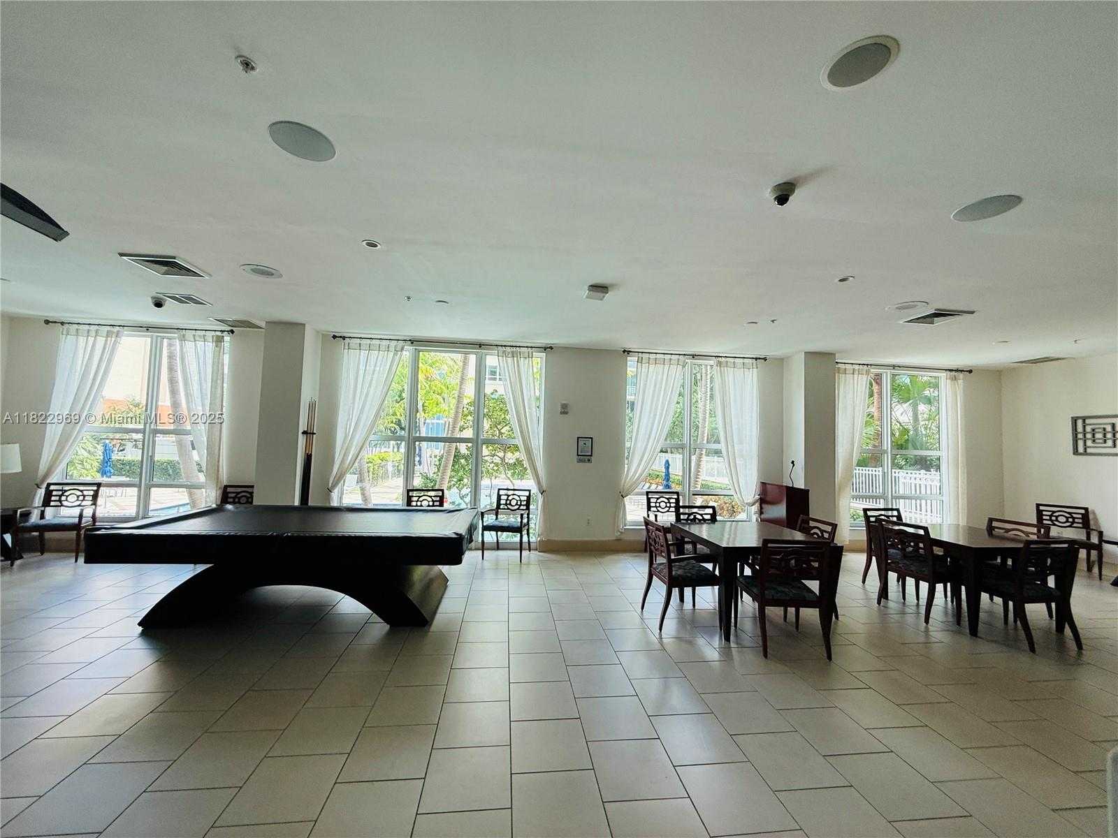 Small Image of 2001 BISCAYNE BLVD #2402, Miami Number 59