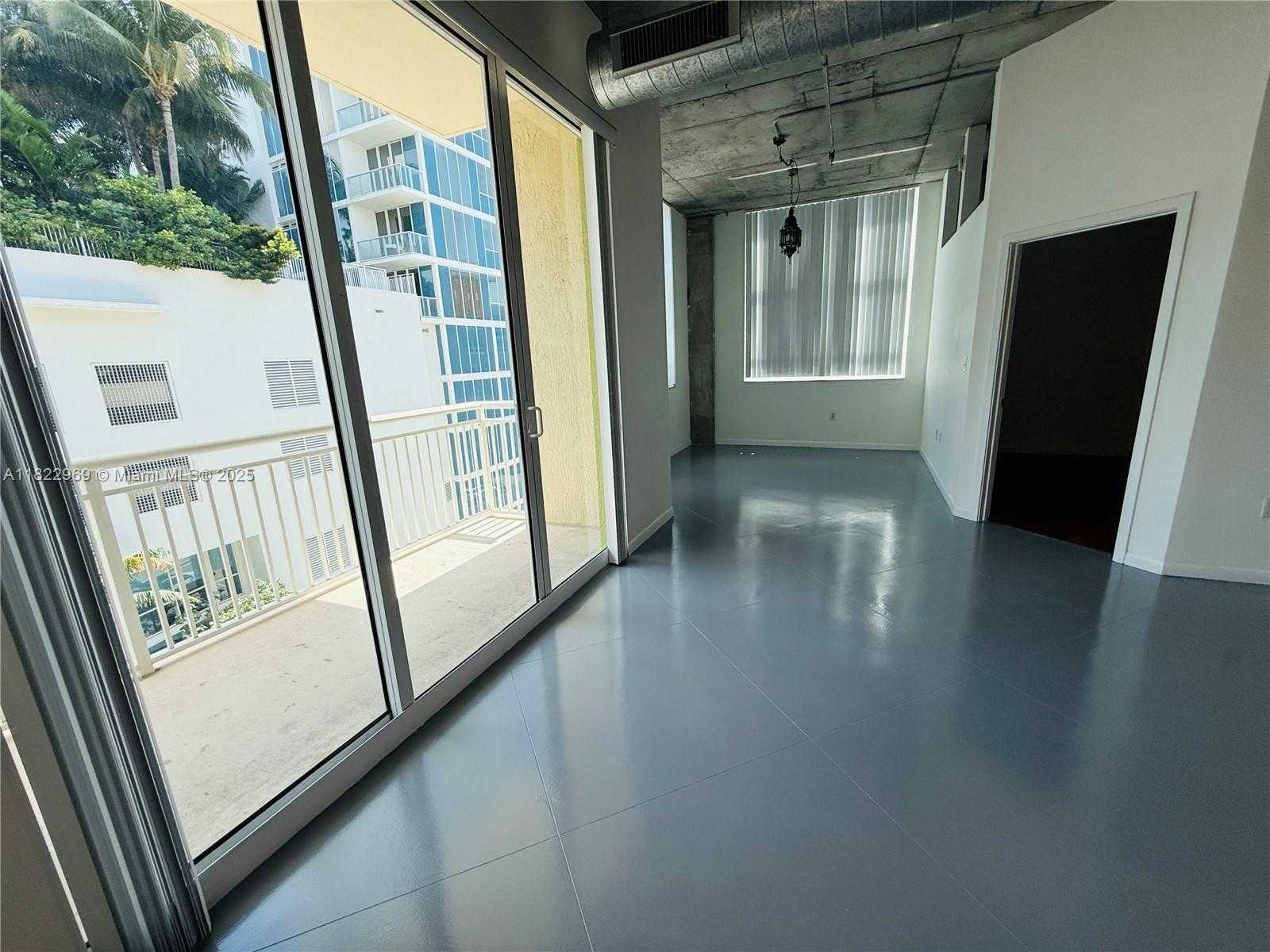 Small Image of 2001 BISCAYNE BLVD #2402, Miami Number 7