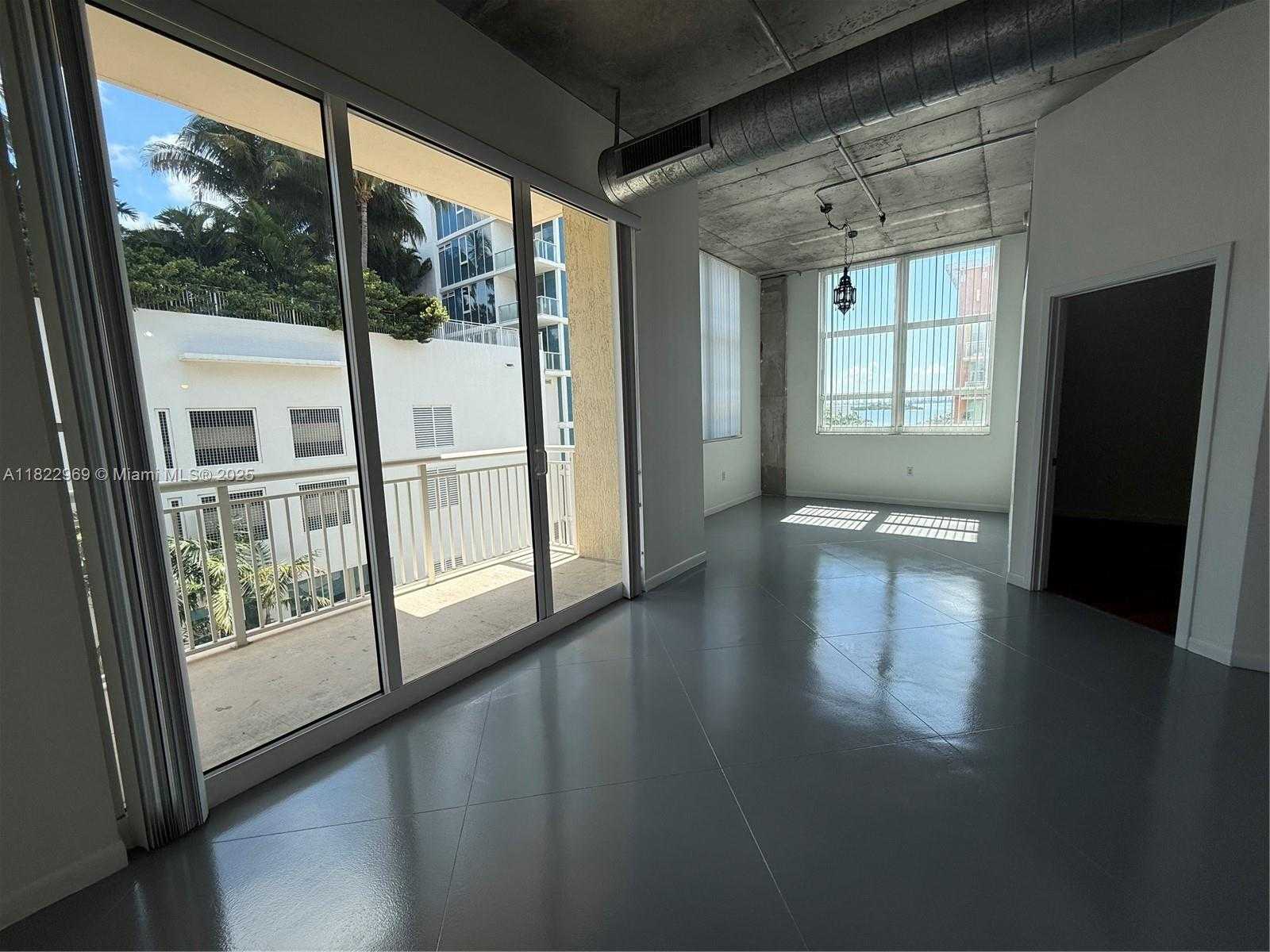 Small Image of 2001 BISCAYNE BLVD #2402, Miami Number 8