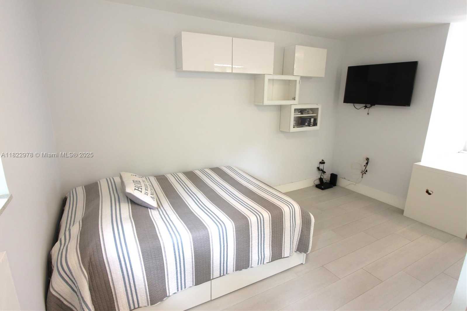 Small Image of 427 SANTANDER AVE #202, Coral Gables Number 10