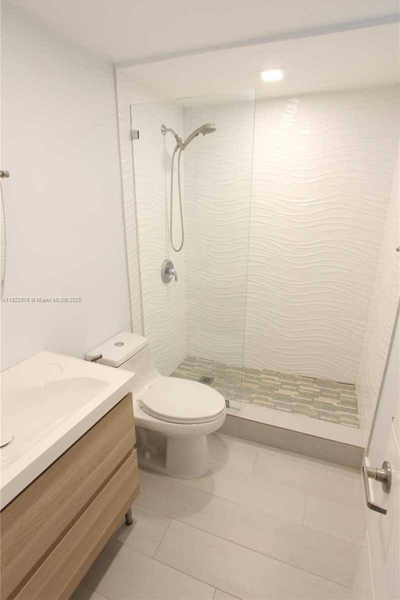 Small Image of 427 SANTANDER AVE #202, Coral Gables Number 12
