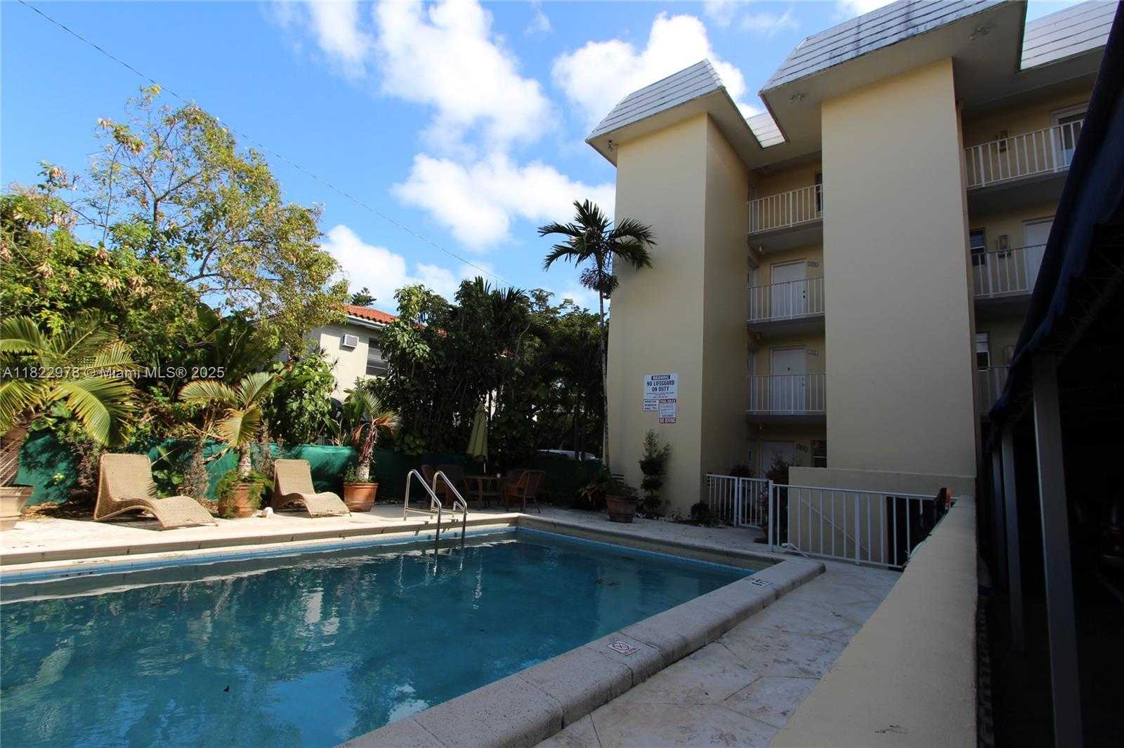 Small Image of 427 SANTANDER AVE #202, Coral Gables Number 15