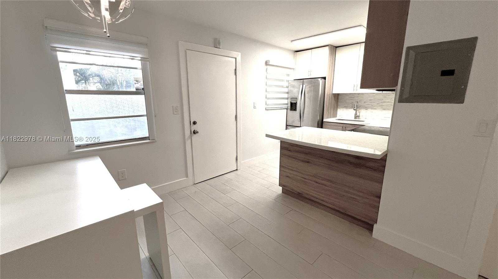 Small Image of 427 SANTANDER AVE #202, Coral Gables Number 3