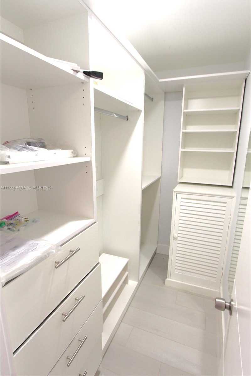 Small Image of 427 SANTANDER AVE #202, Coral Gables Number 6