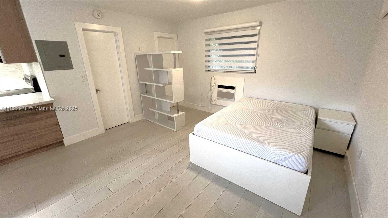 Small Image of 427 SANTANDER AVE #202, Coral Gables Number 9