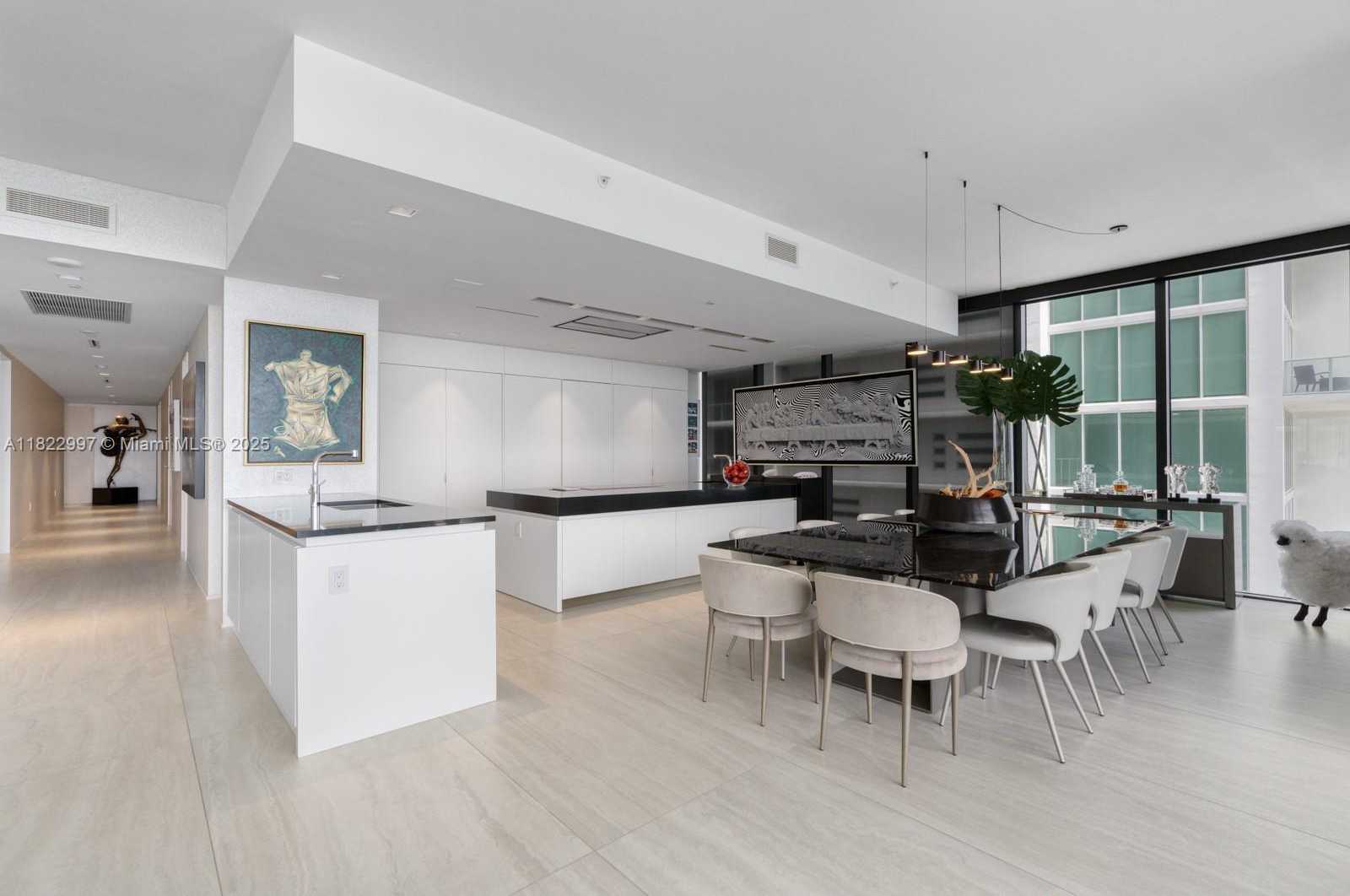 Small Image of 1000 BISCAYNE BLVD #3402, Miami Number 17