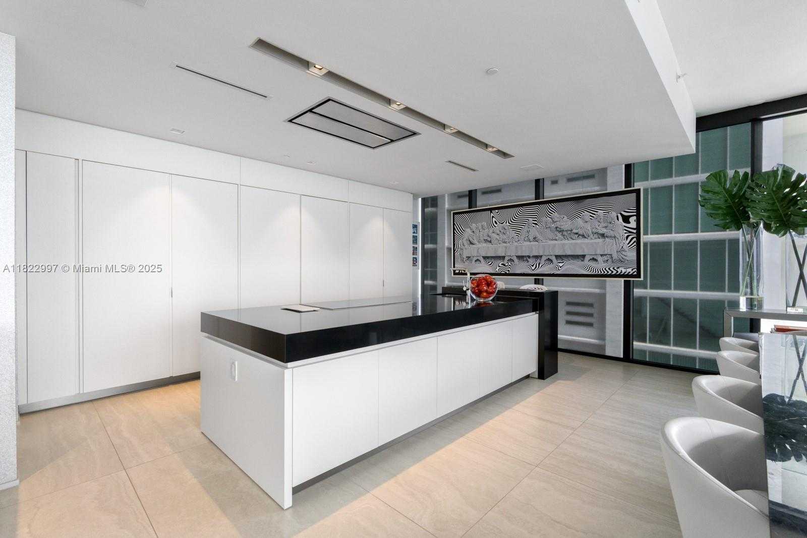 Small Image of 1000 BISCAYNE BLVD #3402, Miami Number 19