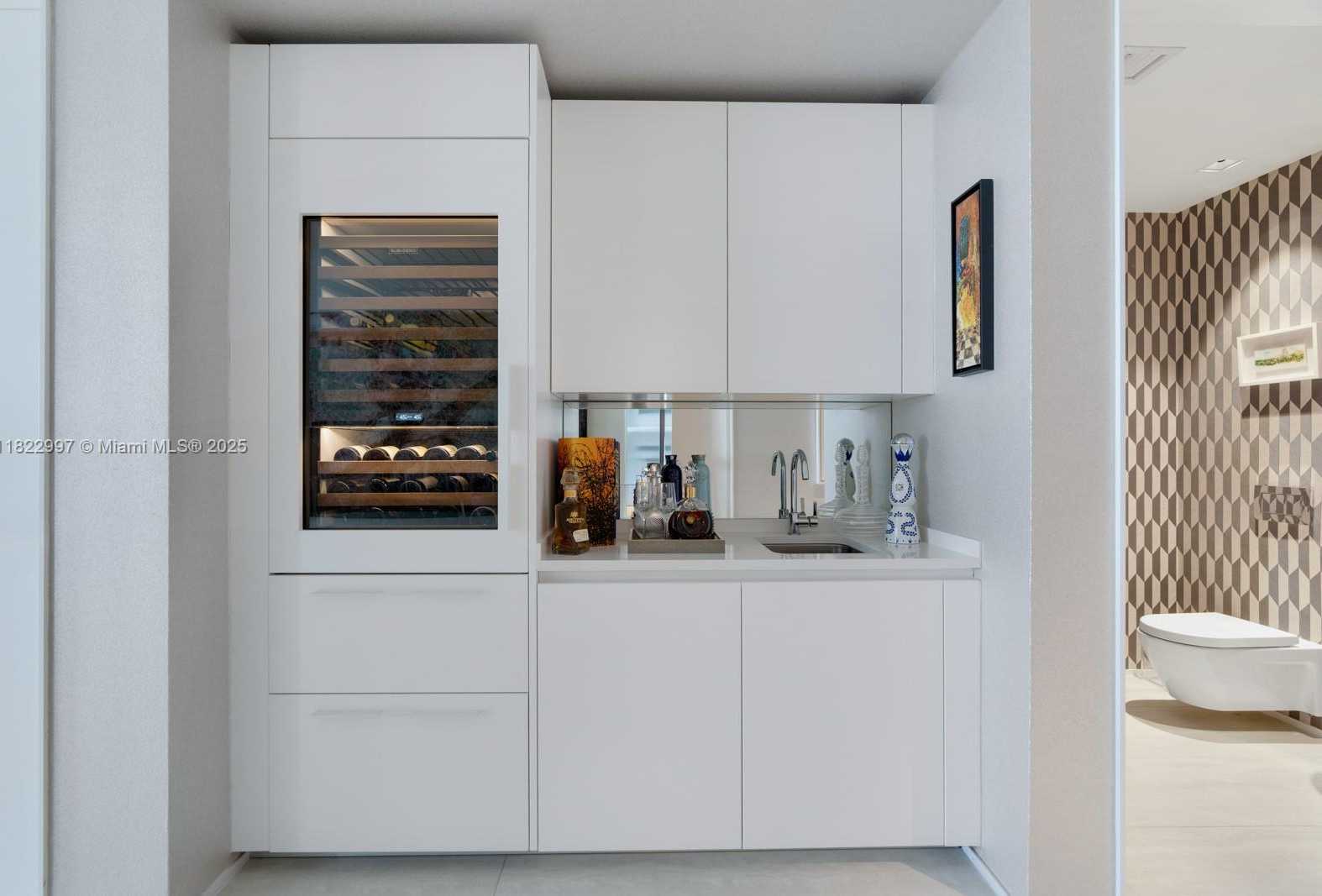 Small Image of 1000 BISCAYNE BLVD #3402, Miami Number 22