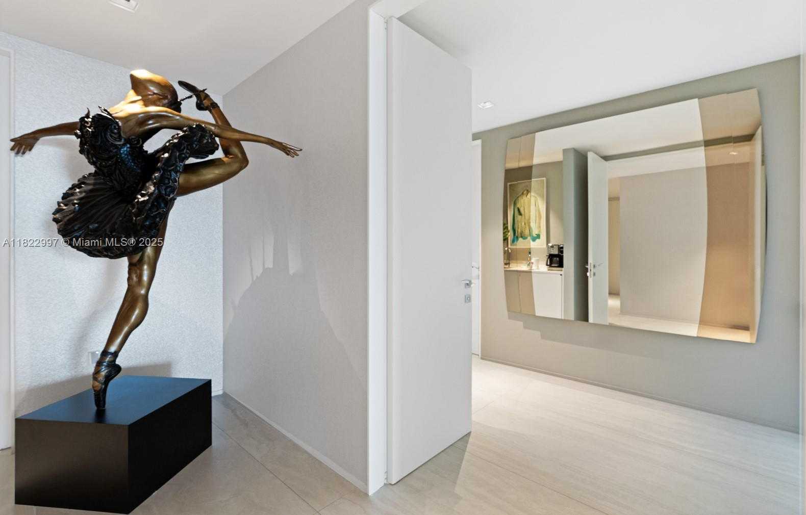 Small Image of 1000 BISCAYNE BLVD #3402, Miami Number 24