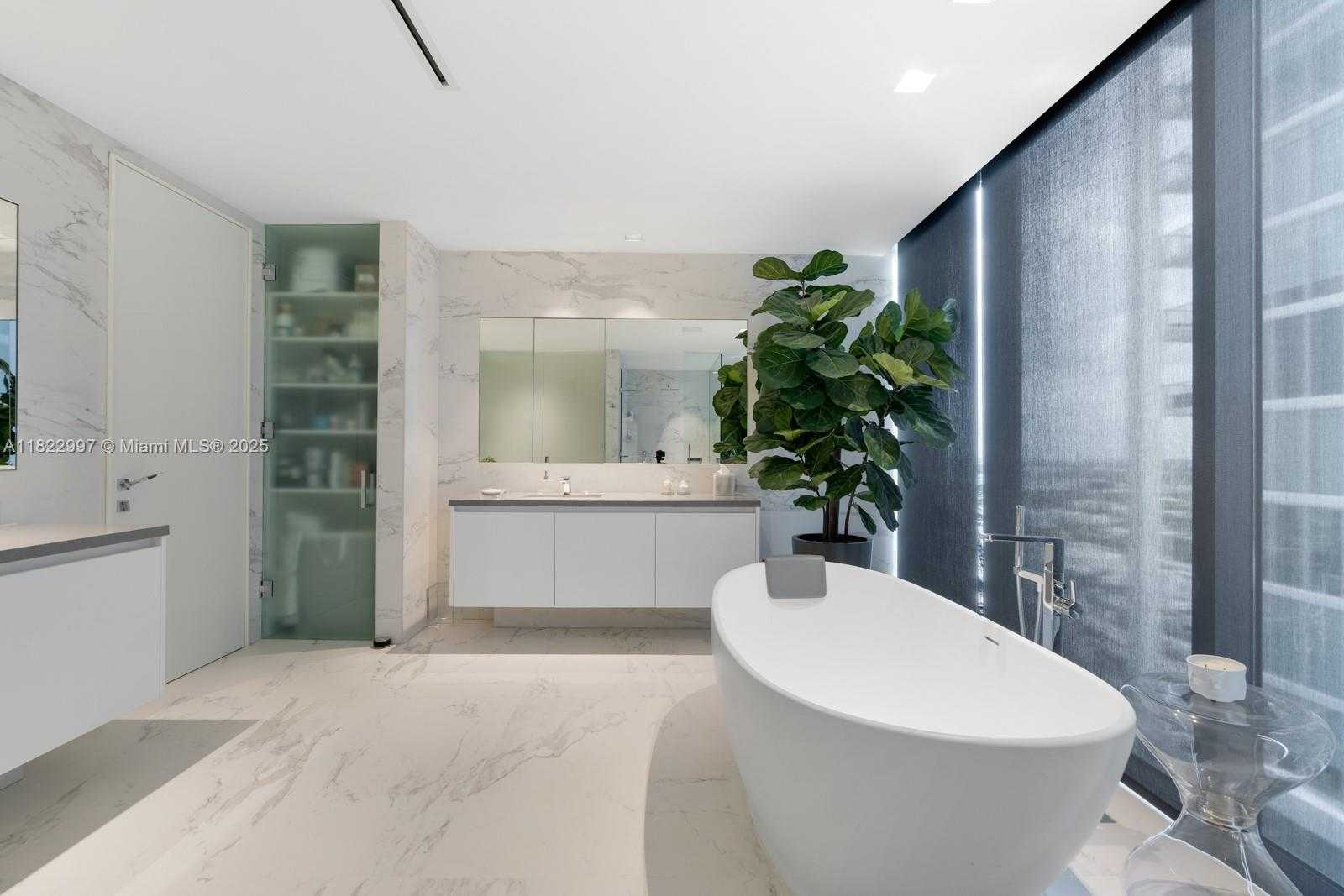 Small Image of 1000 BISCAYNE BLVD #3402, Miami Number 30