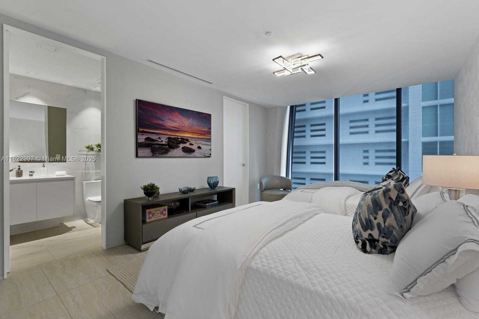 Small Image of 1000 BISCAYNE BLVD #3402, Miami Number 39