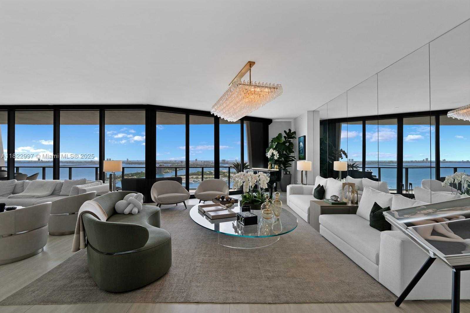 Small Image of 1000 BISCAYNE BLVD #3402, Miami Number 4