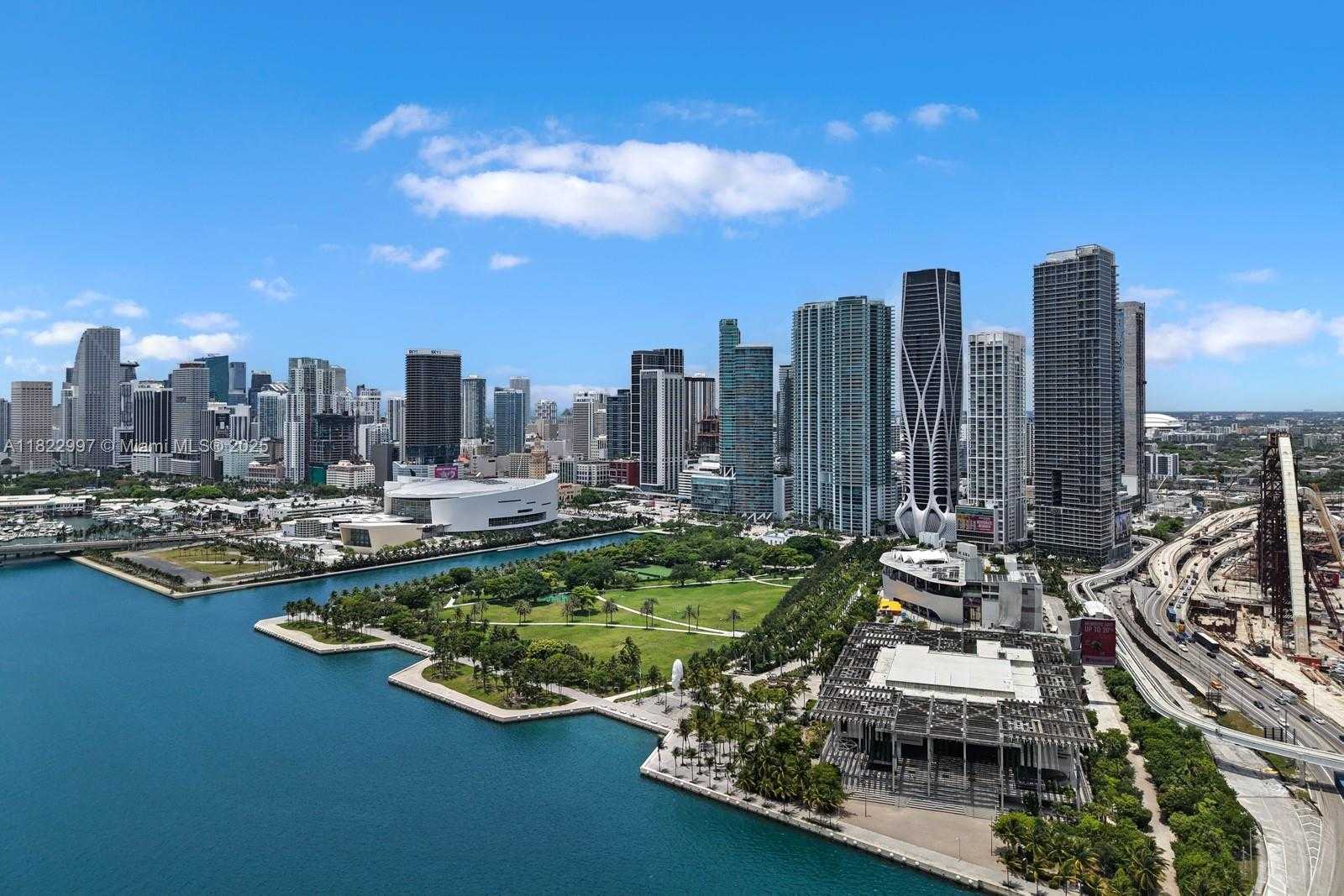 Small Image of 1000 BISCAYNE BLVD #3402, Miami Number 57