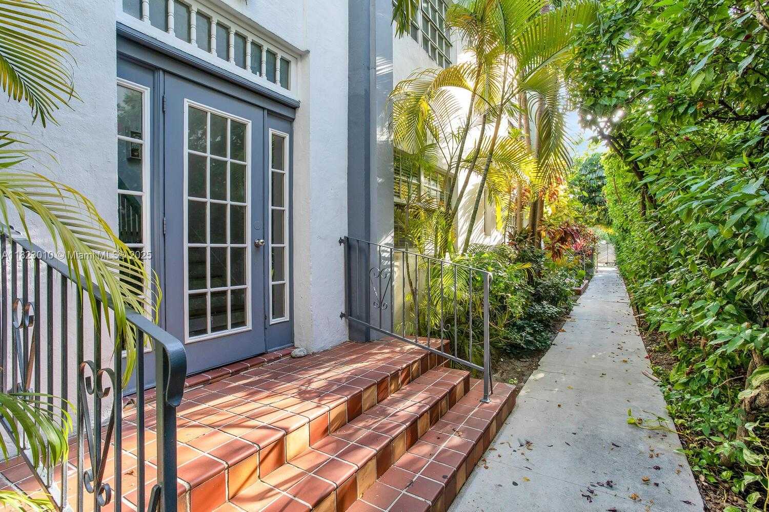 Small Image of 631 EUCLID AVE #8, Miami Beach Number 2