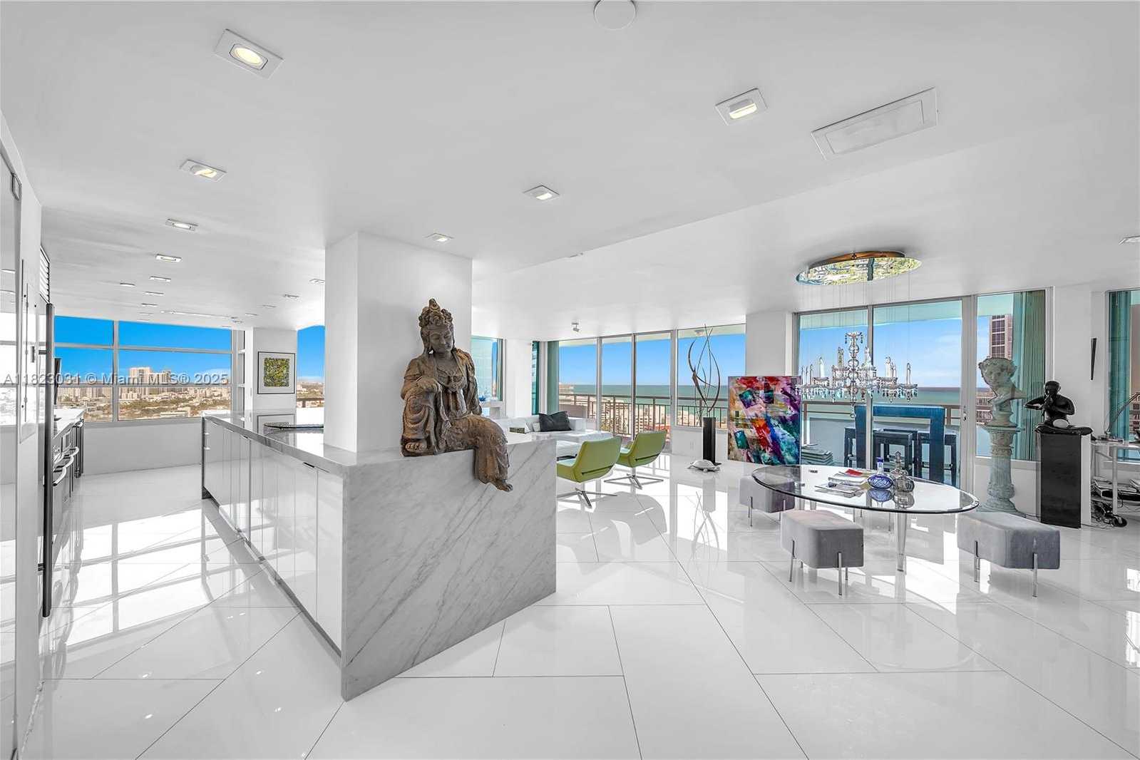 Small Image of 400 SOUTH POINTE DR #2310, Miami Beach Number 2