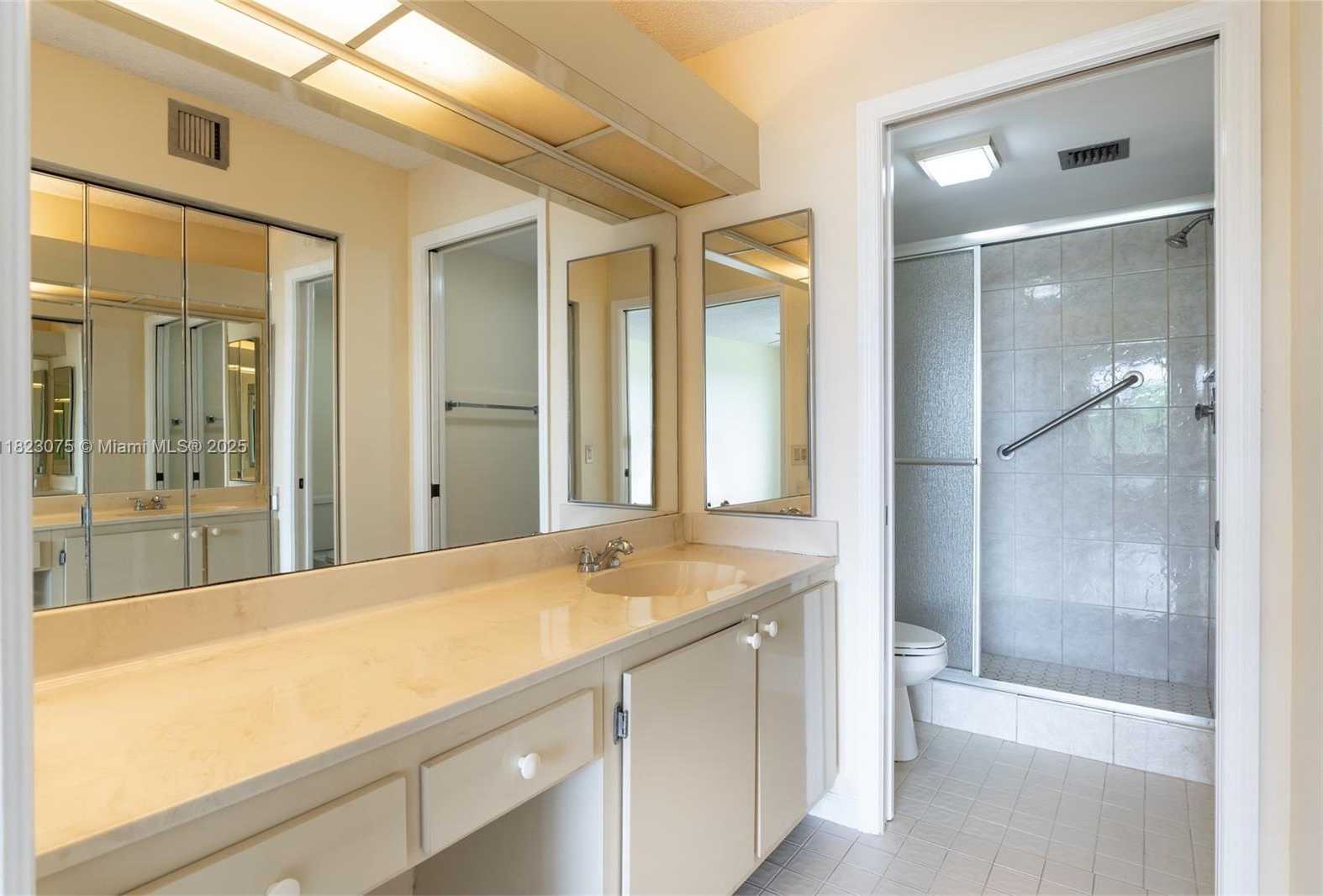 Small Image of 9455 NORTH BELFORT CIR #211, Tamarac Number 15